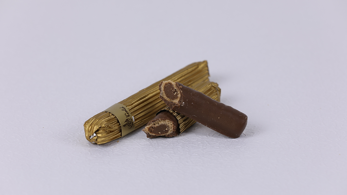 gold chocolate flutes finger